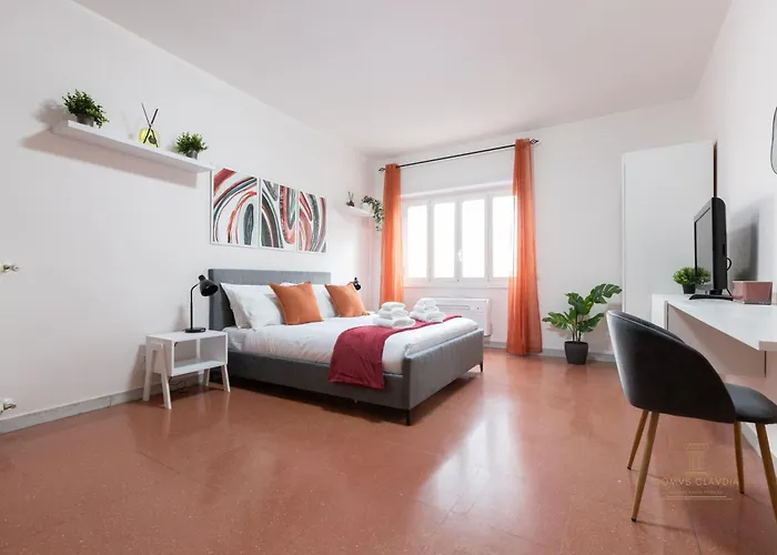 Domvs Clavdia - 7min To Colosseum By Metro, Station Under Apt, Roma, 6pax, A-c Apartamento